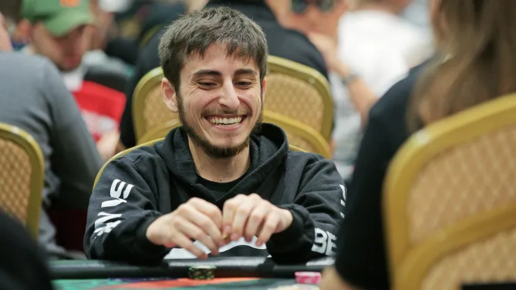 Daniel Aziz recebeu grande premiação no poker online
