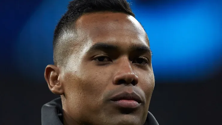 Alex Sandro em partida da UEFA Champions League contra o Atlético de Madrid - Foto: Gonzalo Arroyo Moreno/Getty Images