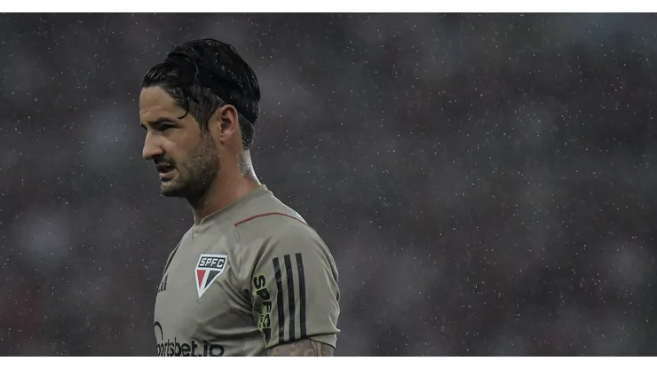 Opinião da torcida: "Já era", "erro"; Torcedores do São Paulo "jogam a toalha" sobre Pato e comentam futuro do atacante na web - Thiago Ribeiro/AGIF