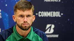 Caio Henrique foi revelado no Santos e vem fazendo recuperação de cirurgia no Peixe - FOTO: LUCAS MERÇON / F.F.C.