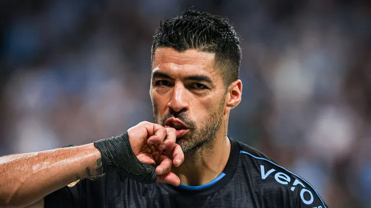 Suárez comemorando gol contra o Bahia. Foto: Maxi Franzoi/AGIF
