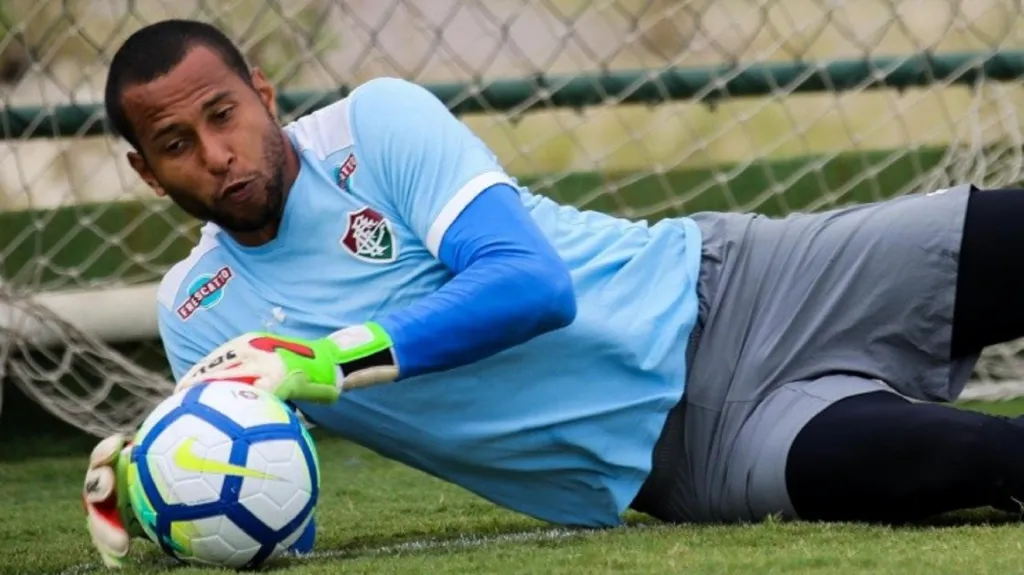 Rodolfo em treino do Fluminense – Foto: Lucas Merçon/Fluminense