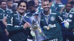 Jogadores do Palmeiras comemoram titulo de campeao durante cerimonia de premiacao apos vitoria contra o America-MG em partida no estadio Arena Allianz Parque pela decisao do campeonato Brasileiro A 2022. Foto: Ettore Chiereguini/AGIF