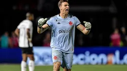 Léo Jardim teve partida tranquila pelo Vasco Foto: Thiago Ribeiro/AGIF