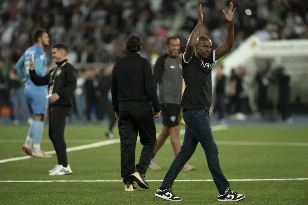 Caçapa comemora vitória.Foto: Jorge Rodrigues/AGIF