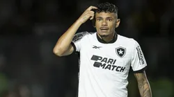 Botafogo e Grêmio se enfrentam pela 33ª rodada do Brasileirão, em São Januario. Jorge Rodrigues/AGIF