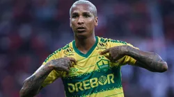 Deyverson 'furou' o Corinthians no anúncio de António Oliveira - Foto: Maxi Franzoi/AGIF