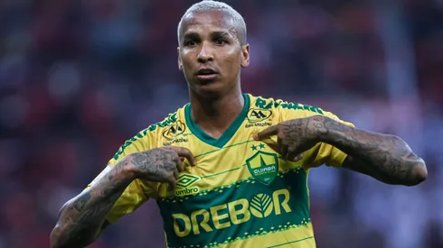 Deyverson 'furou' o Corinthians no anúncio de António Oliveira - Foto: Maxi Franzoi/AGIF