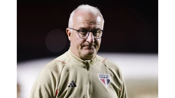 SAO PAULO, BRAZIL - JUNE 21: Dorival Junior head coach of Sao Paulo looks on during a match between Sao Paulo and Athletico Paranaense as part of Brasileirao Series A 2023 at Morumbi Stadium on June 21, 2023 in Sao Paulo, Brazil. (Photo by Alexandre Schneider/Getty Images)