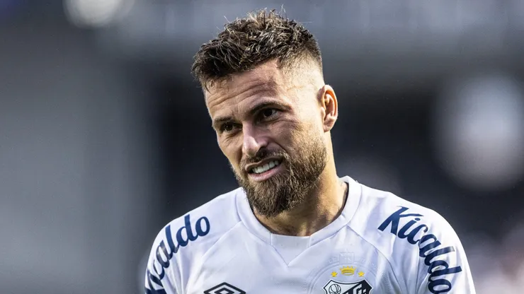 Lucas Lima jogador do Santos em partida pelo Brasileiro. Foto: Abner Dourado/AGIF