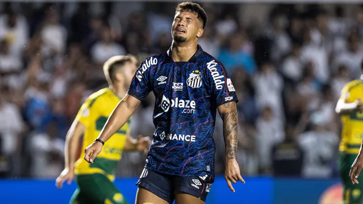 Marcos Leonardo jogador do Santos lamenta durante partida contra o Cuiabá naVila Belmiro pelo campeonato Brasileiro A 2023. Foto: Abner Dourado/AGIF