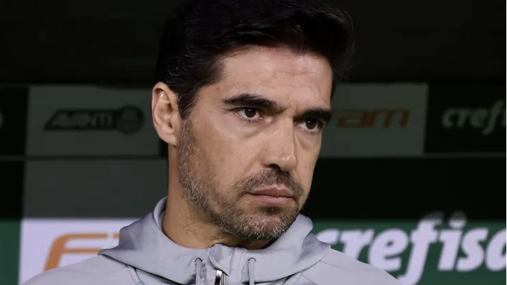 Abel Ferreira tecnico do Palmeiras durante partida contra o Cruzeiro no estadio Arena Allianz Parque pelo campeonato Brasileiro A 2023. Marcello Zambrana/AGIF