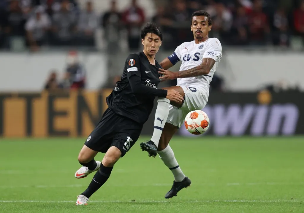 Jogador Luiz Gustavo (Foto: Alex Grimm/Getty Images)
