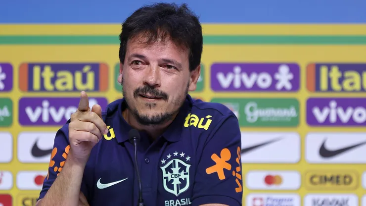 Fernando Diniz técnico da Seleção Brasileira durante coletiva. Foto: Wagner Meier/Getty Images