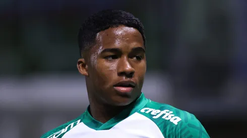 Endrick com a camisa do Palmeiras Foto: Marcello Zambrana/AGIF