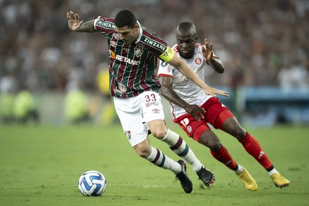 Nino jogador do Fluminense disputa lance com Enner Valencia jogador do Internacional durante partida no estadio Maracana pelo campeonato Libertadores 2023 e agora vão se enfrentar na quarta pelo Brasilierão. Jorge Rodrigues/AGIF