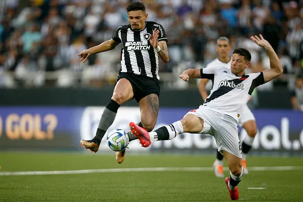 Jogo do primeiro turno entre Botafogo e Vasco no Engenhão. Foto: Wagner Meier/Getty Images.