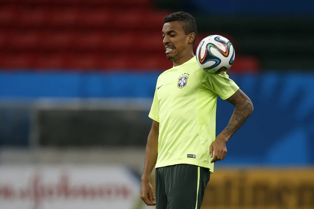 Luiz Gustavo ainda não fechou com o São Paulo. Foto: Wagner Meier/AGIF
