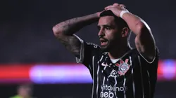 Renato AUgusto imobilizou braço esquerdo e fará exames na segunda (6). Ettore Chiereguini/AGIF