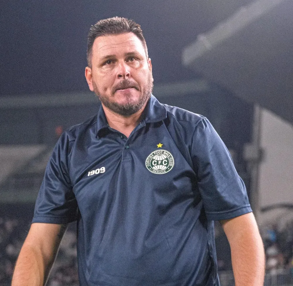 Thiago Kosloski, técnico do Coritiba – Foto: Gabriel Thá/Coritiba