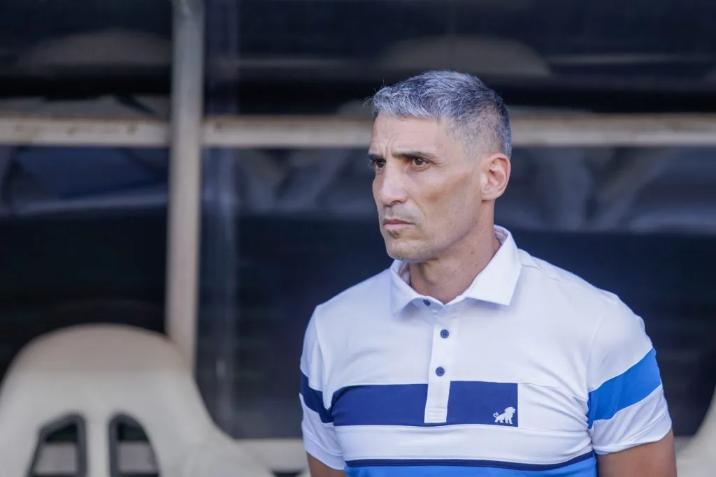 Vojvoda tecnico do Fortaleza durante partida contra o Flamengo no estadio Arena Castelao pelo campeonato Brasileiro A 2023. Lucas Emanuel/AGIF