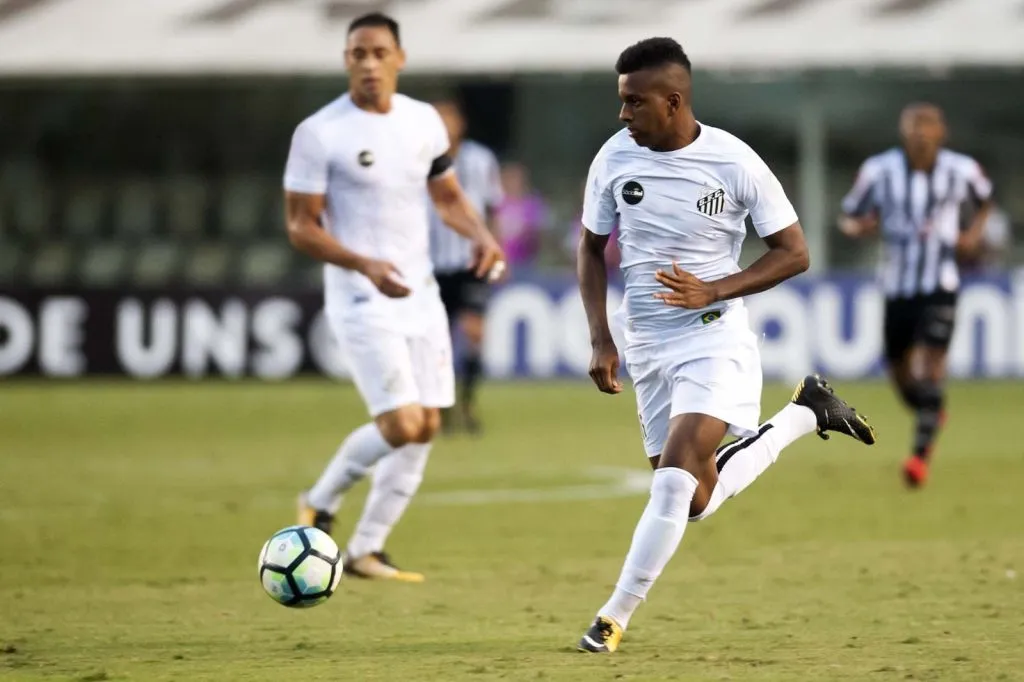 Ex-atacante, Rodrygo, em sua estreia pelo Santos, em 2017 – Foto: Divulgação/ Twitter Santos