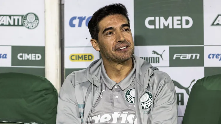 Abel Ferreira, técnico do Palmeiras, durante partida contra o São Paulo no Allianz Parque pelo Campeonato Brasileiro - Foto: Abner Dourado/AGIF