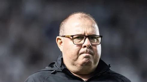 Marcelo Fernandes liga sinal de alerta sobre zagueiros do Santos. Foto: Abner Dourado/AGIF