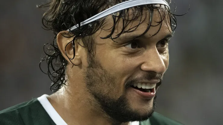 Foto: Jorge Rodrigues/AGIF - Gustavo Scarpa em partida pelo Palmeiras no Campeonato Brasileiro de 2022
