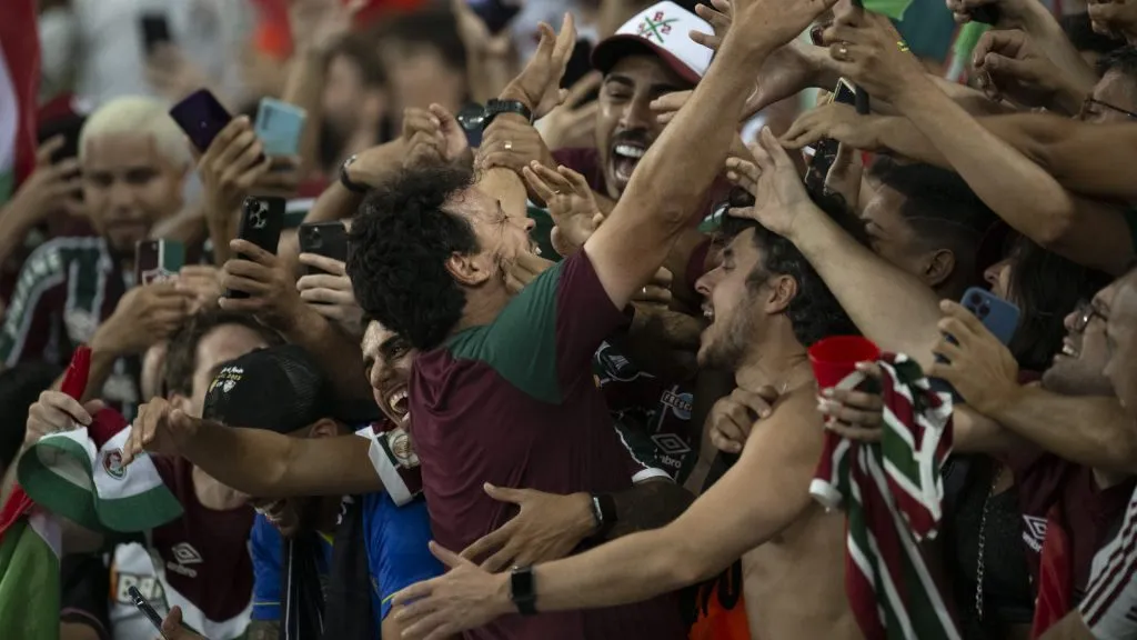 Fernando Diniz comemorando o título da Libertadores de 2023. Foto: Jorge Rodrigues/AGIF