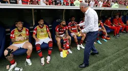 Técnico Tite orientando os jogadores. Foto: Wagner Meier/Getty Images.