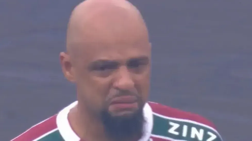 Momento da emoção de Felipe Melo – Repodução: Transmissão Rede Globo