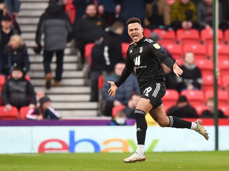 SAIU DE CAMPO CHORANDO! Ex-Flamengo se machuca em jogo do Campeonato Inglês