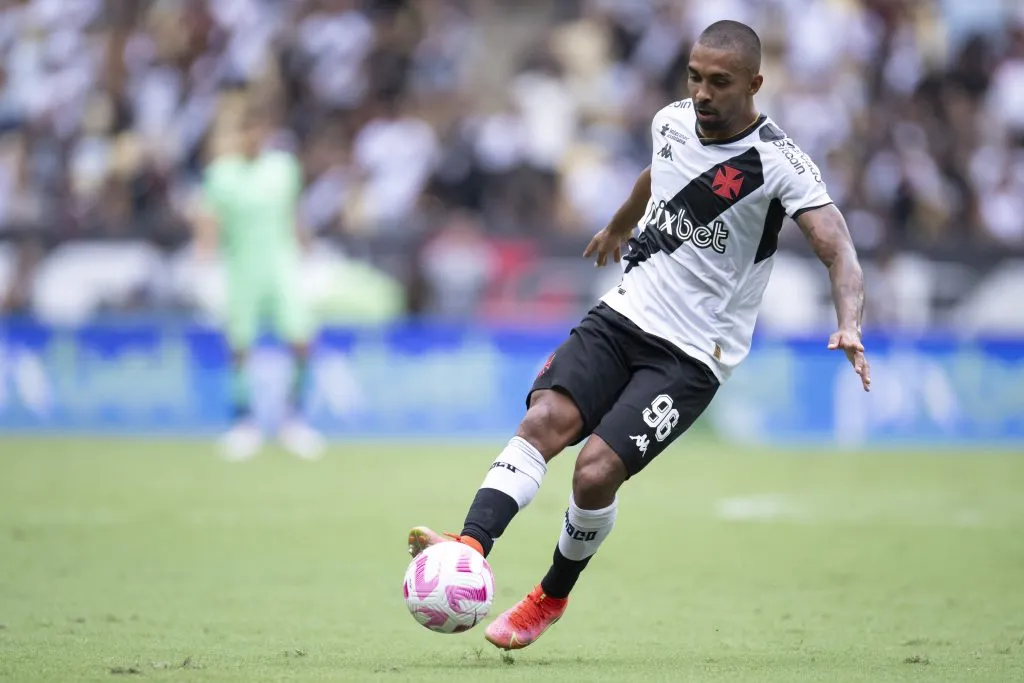 RJ – RIO DE JANEIRO – 22/10/2023 – BRASILEIRO A 2023, FLAMENGO X VASCO – Paulo Henrique jogador do Vasco durante partida contra o Flamengo no estadio Maracana pelo campeonato Brasileiro A 2023. Foto: Jorge Rodrigues/AGIF