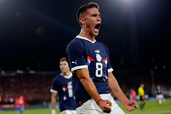 Matías Rojas comemora gol pela seleção do Paraguai. Foto: Marcelo Hernandez/Getty Images