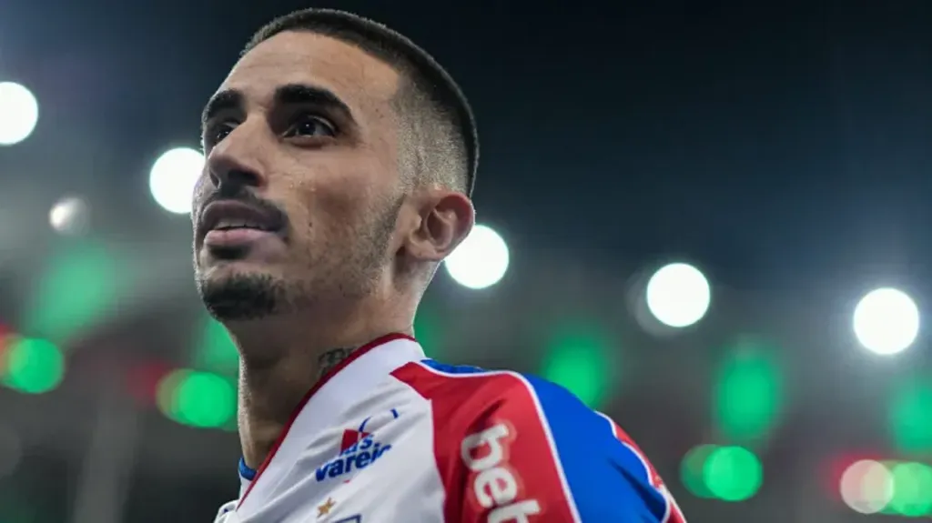 Foto: Thiago Ribeiro/AGIF – Thiago Galhardo em jogo pelo Fortaleza