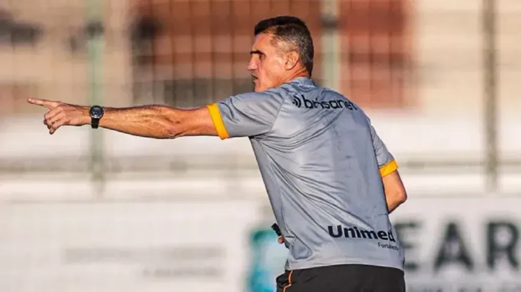 Foto: Felipe Santos/Ceará SC – Vagner Mancini em treino do Ceará