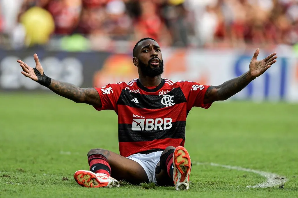 Foto: Thiago Ribeiro/AGIF – Gerson é expulso por agressão