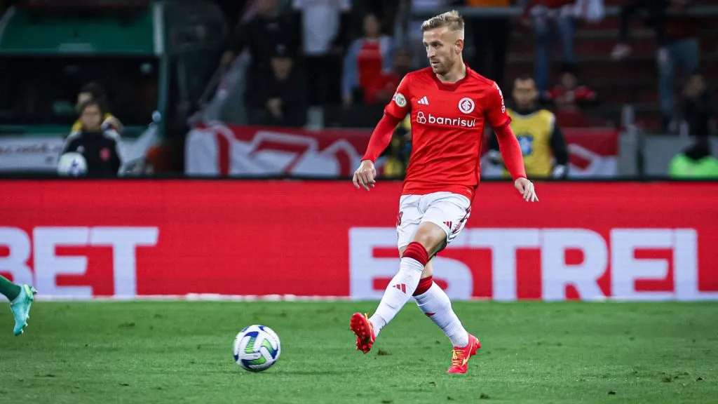 Pedro Henrique no Internacional. Foto: Maxi Franzoi/AGIF