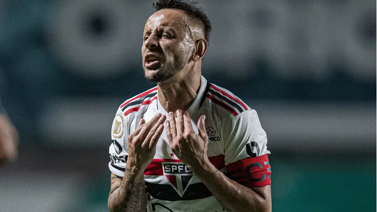 Rafinha exagerou em entrevista após jogo do São Paulo e torcida do Palmeiras não perdoou - Foto: Heber Gomes/AGIF