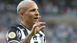 Arana comemora gol com a camisa do Atlético-MG - Foto: Fernando Moreno/AGIF