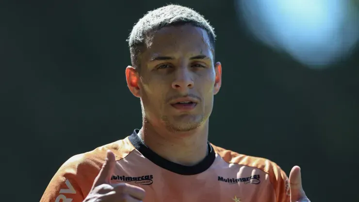 Guilherme Arana renovou seu contrato no Atlético até o fim de 2027 – Foto: Pedro Souza/Atlético