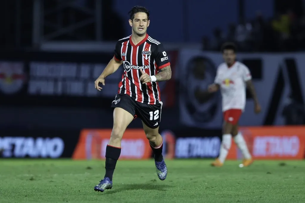 Foto: Marcello Zambrana/AGIF – Alexandre Pato não deve ficar no São Paulo