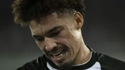 Adryelson foi expulso em jogo do Botafogo contra o Palmeiras - Foto: Jorge Rodrigues/AGIF