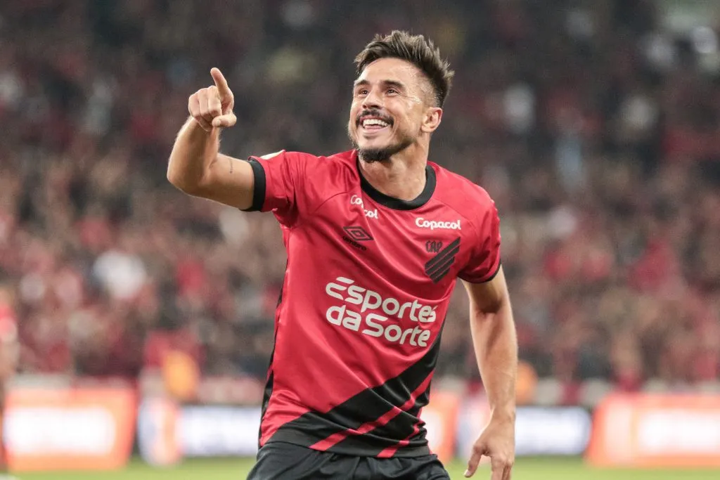 Willian tem 2 títulos pelo Corinthians – Foto: Robson Mafra/AGIF.