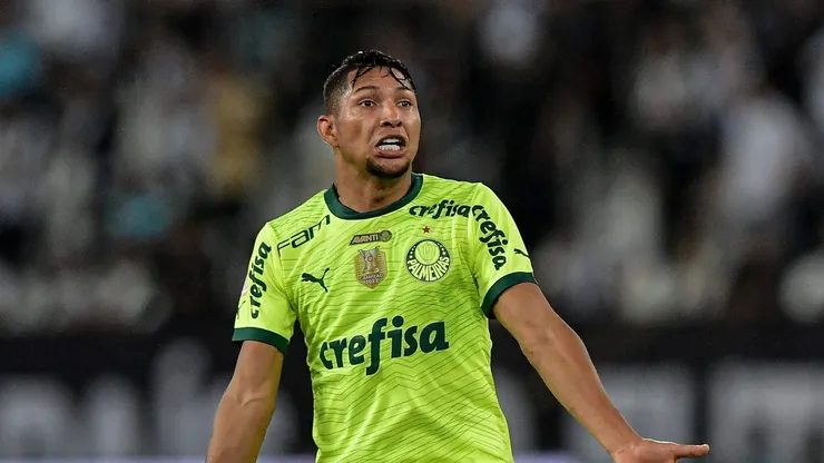 Motivos pela queda de rendimento de Rony no Palmeiras vazam. Foto: Thiago Ribeiro/AGIF