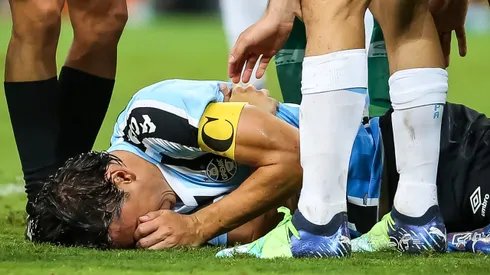 Foto: Pedro H. Tesch/AGIF – Geromel acabou sendo substituído com dores