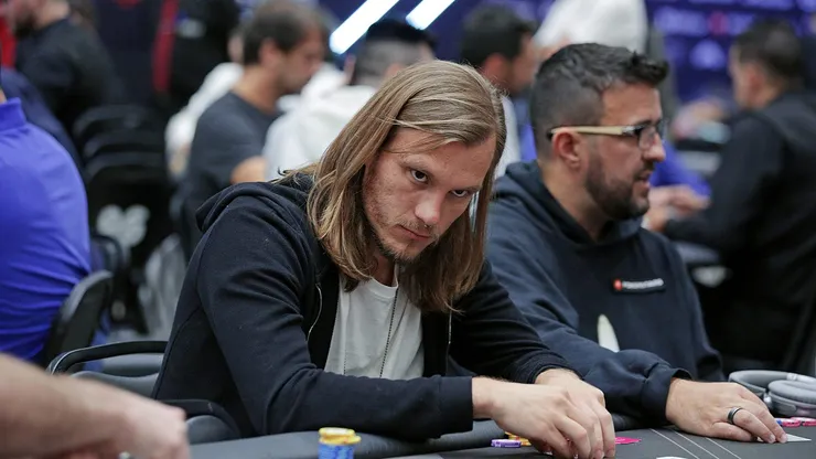 Alisson Piecazewicz recebeu boa premiação no poker online