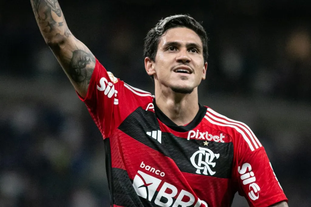 Foto: Fernando Moreno/AGIF – Pedro deve ser titular no Flamengo