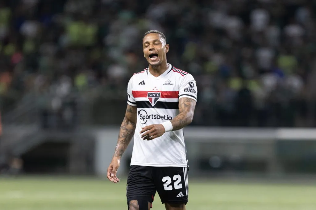 Foto: Abner Dourado/AGIF – David é uma das opções para a ausência de Calleri